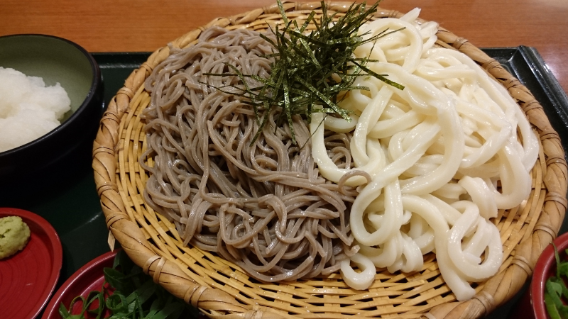 うどん派？そば派？どっちが人気？全国2万人アンケートで判明した選んだ理由と割合！