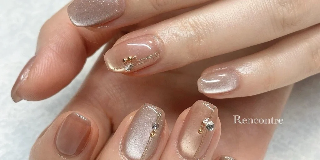 【人気ネイルデザインTOP10】おしゃれに一歩先へ♪先取り2月ネイル|2026